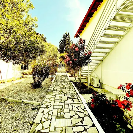4 Seasons * Himare