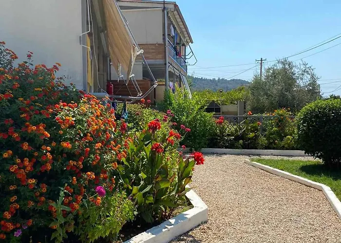 4 Seasons * Himare